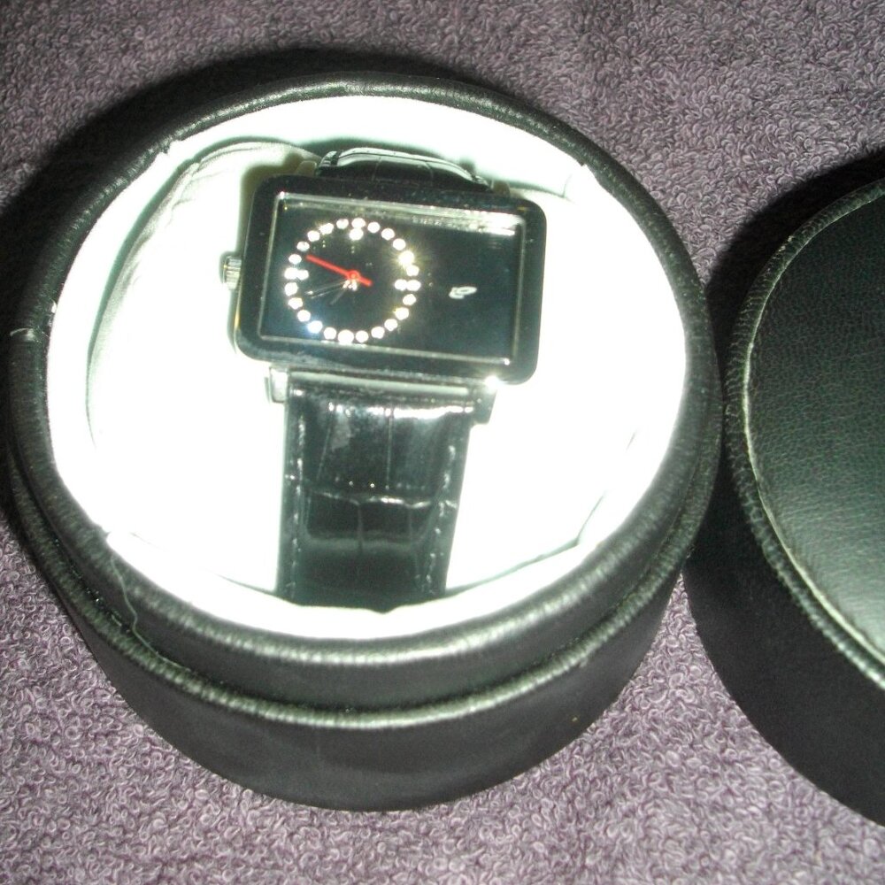 Women's Thermidor black wristwatch. New.